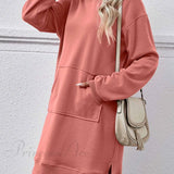 Midikjole med hætte, slids og lomme