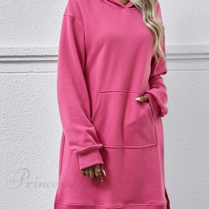 Midikjole med hætte, slids og lomme