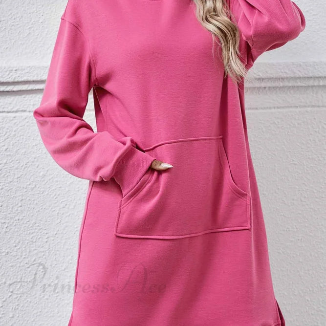 Midikjole med hætte, slids og lomme