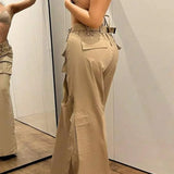 Cargobukser med lige ben, mellemhøj talje og flere lommer