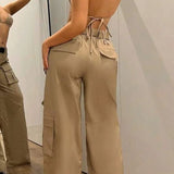 Cargobukser med lige ben, mellemhøj talje og flere lommer