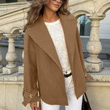 Frakke i ladestil i uldblanding med hakkrave og bindebælte