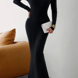 Havfruekjole med skulderlukning