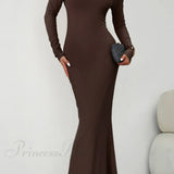 Havfruekjole med skulderlukning