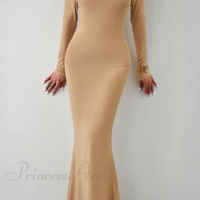 Havfruekjole med skulderlukning