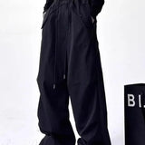 Cargobukser med vide ben og faldskærmsform