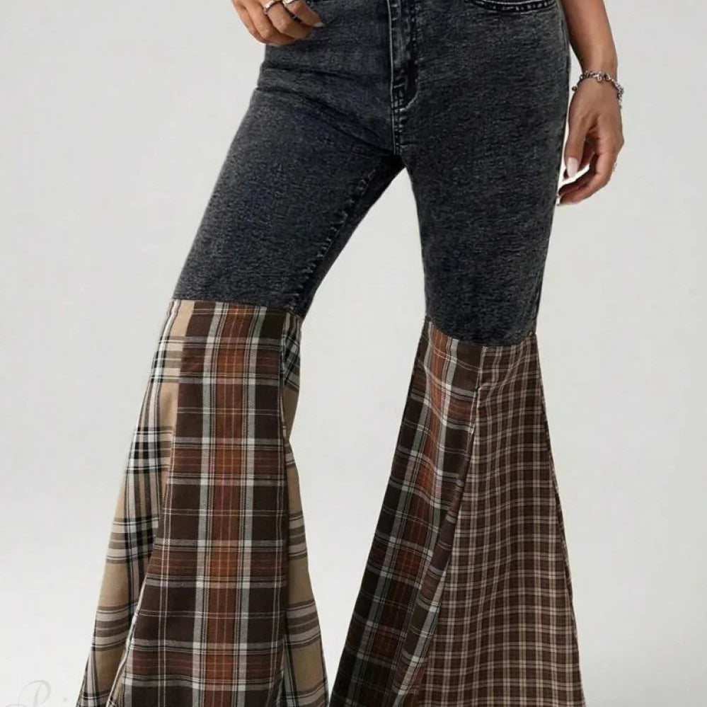 Højtaljede jeans med svaj og patchwork-tern