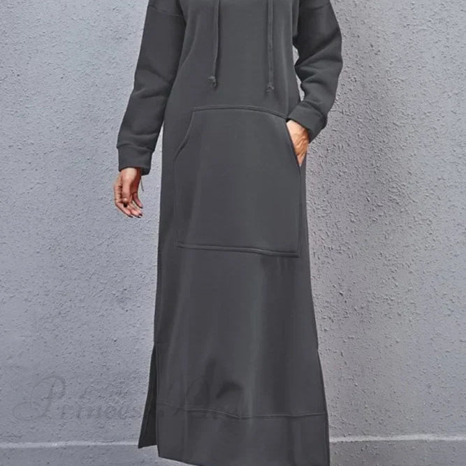 Kjole med hætte, slids og lommer