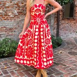 Charmerende rød ærmeløs rygløs midikjole