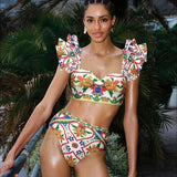 Todelt feriesæt med printede, flæsede skuldre