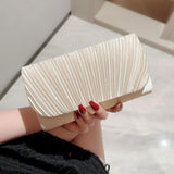 Plisseret satin-bryllupsaftenclutch udsmykket med rhinsten