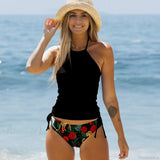 Todelt bikinisæt med rynkede kanter, der fremhæver maven