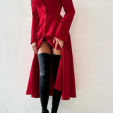 Struktureret blazer med solide skuldre, elegant maxikjole