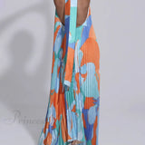 Elegant plisseret midikjole med halterneck og åbne stropper bagpå, charmerende og elegant