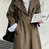 Trenchcoat med brede revers, løstsiddende overfrakke