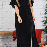 Fløjlsmidikjole med rund hals og høj slids