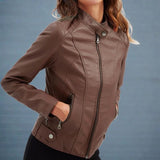 Chic, komfortabel og elegant jakke med lynlåslommer til kvinder