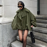 Unik vintage grøn løstsiddende, slankende frakke