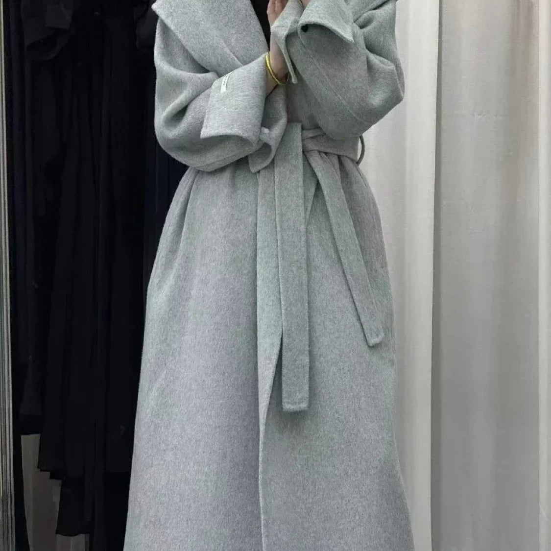 Dame kashmirfrakke i kontorstil med uldhætte